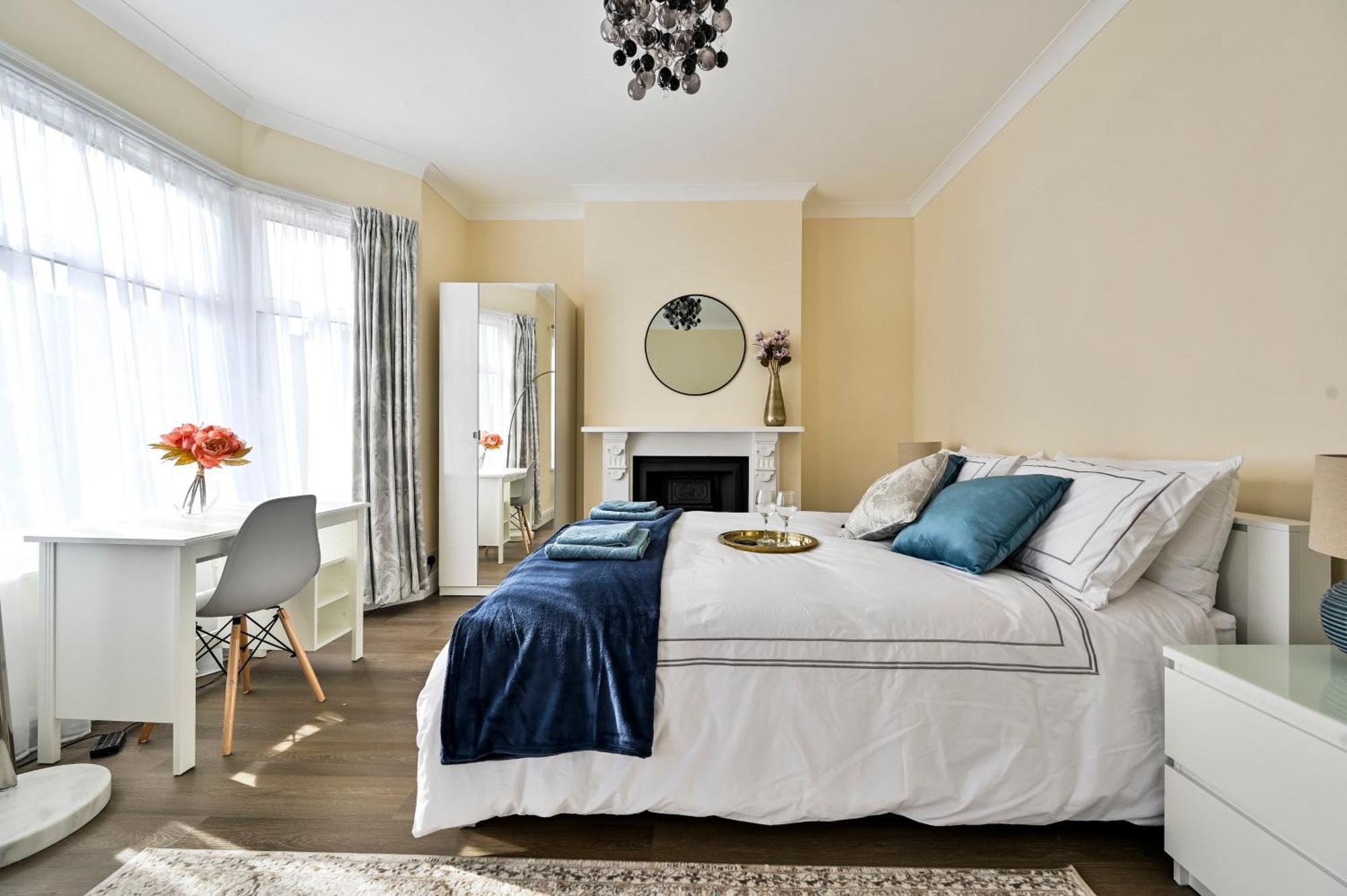 Appartamento A Two Bedroom A Stride Away From Meridian Greenwich *